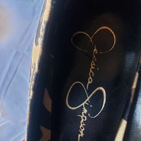 Leopard Jessica Simpson peep-toe heels 7 - Picture 4 of 4